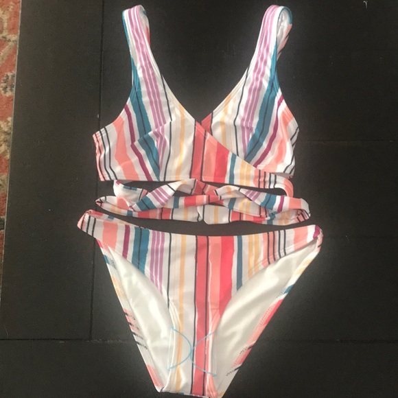 ASOS DESIGN pastel stripe bikini - Picture 4 of 6